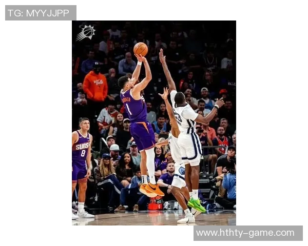 布克遭遇严密防守表现平平13投5中三分球命中率低迷仅得18分6失误